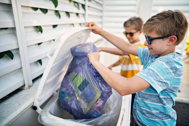 Best Commercial Cleanout Services  in Clinton, IA